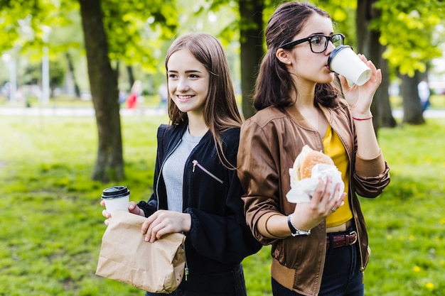 Gratis foto beste vrienden eten