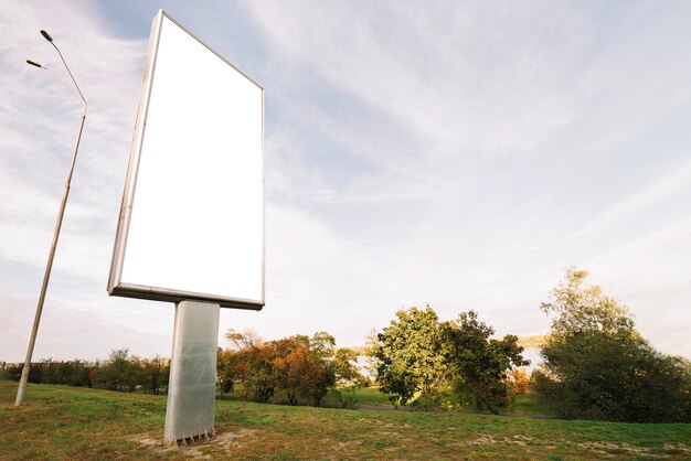 Billboard in de natuur