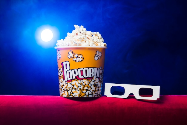 Bioscoop met popcorndoos