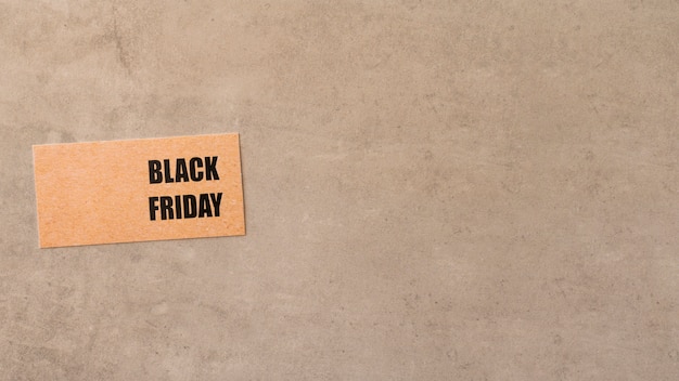 Black friday-label op de mininalistische achtergrond van de kopie ruimte