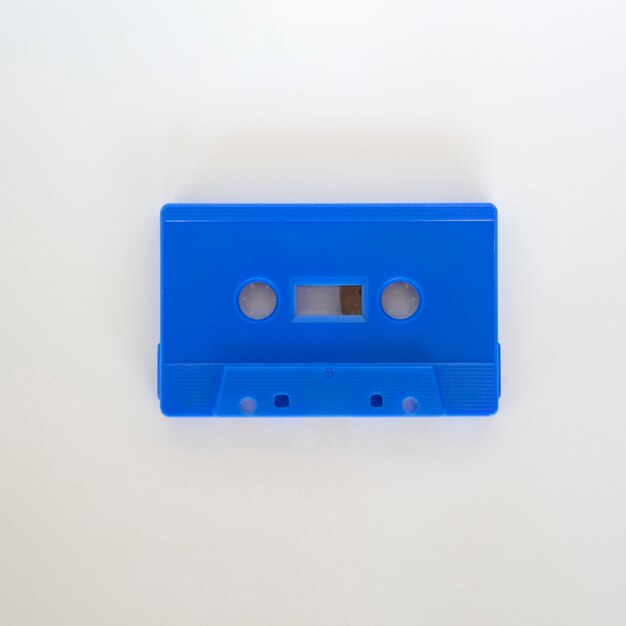 Blauw cassetteband bovenaanzicht close-up shot