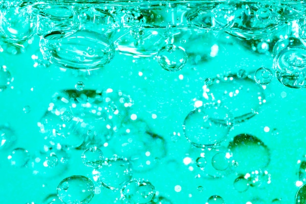 Blauwe onderwaterbellensamenvatting in olie