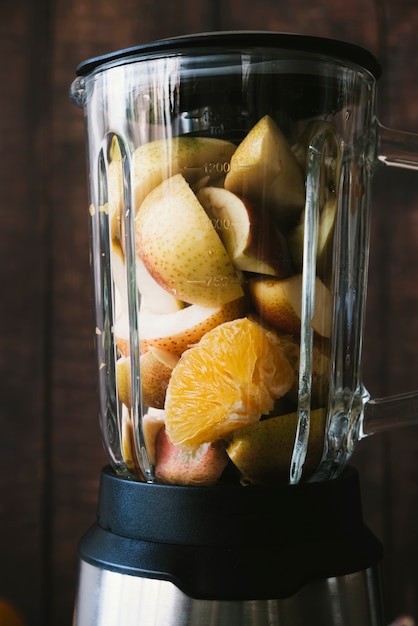 Blender vooraanzicht met fruitmix