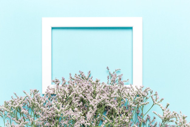 Bloemen en frame