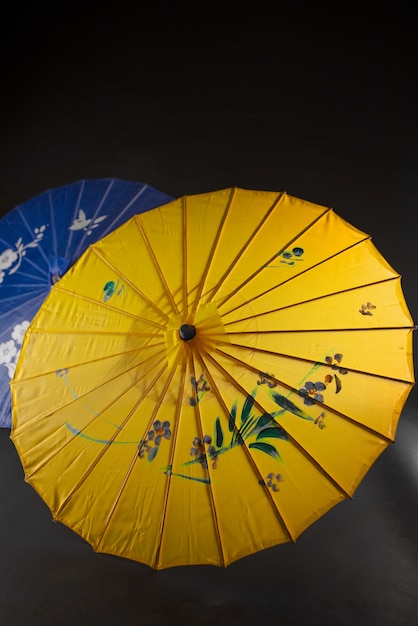 Bloemen wagasa parasols arrangement