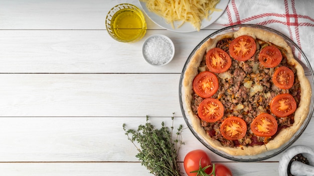 Bovenaanzicht assortiment van lekker eten en ingrediënten