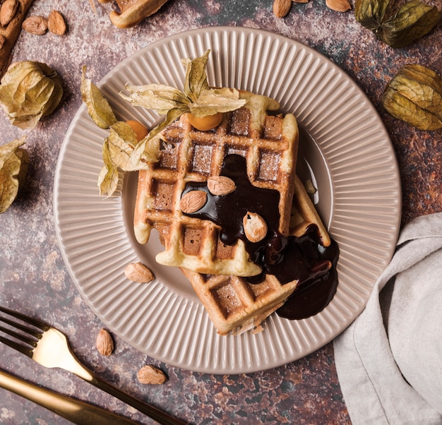 Bovenaanzicht Belgische wafel met topping