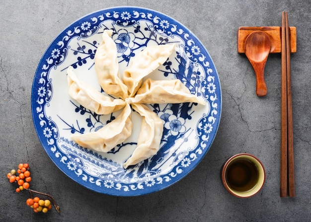 Bovenaanzicht collectie van chinese gestoomde broodjes