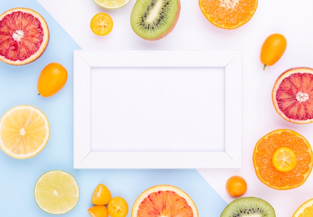 Gratis foto bovenaanzicht collectie van vers fruit met frame