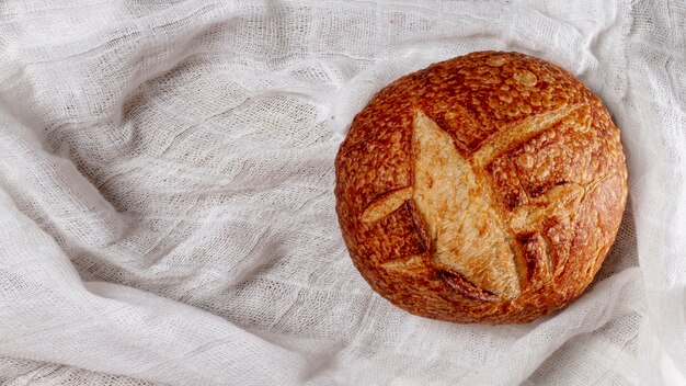 Bovenaanzicht gebakken heerlijk broodje