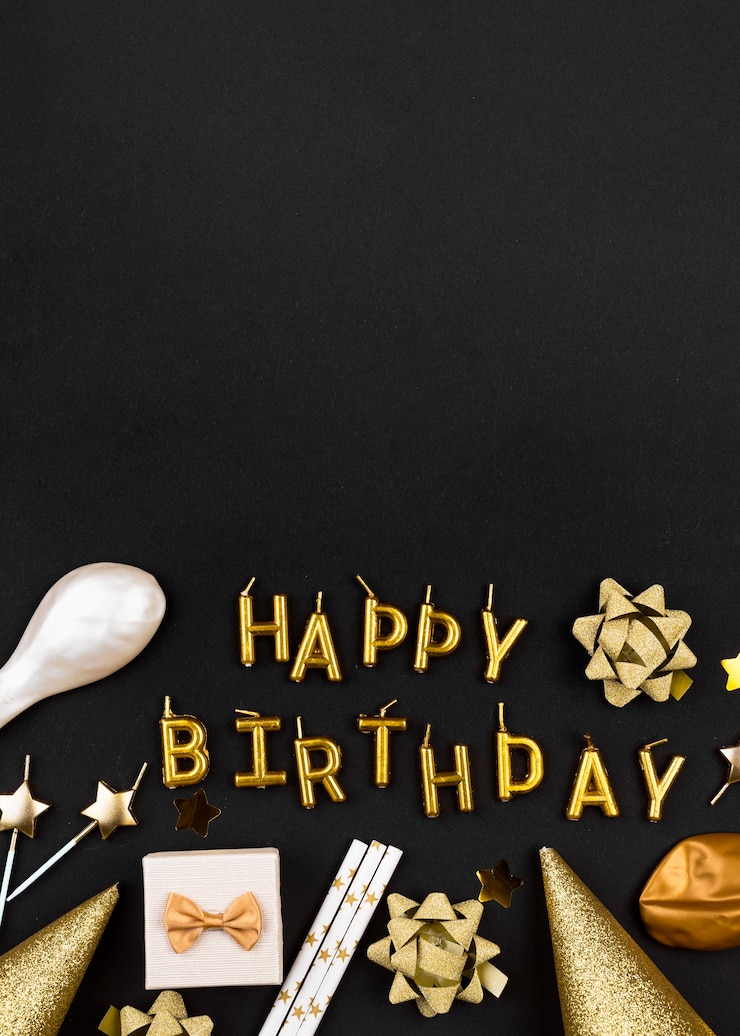 Gratis Foto bovenaanzicht gouden happy birthday kaarsen