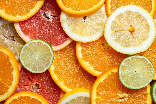 Gratis foto bovenaanzicht heerlijk citrus arrangement