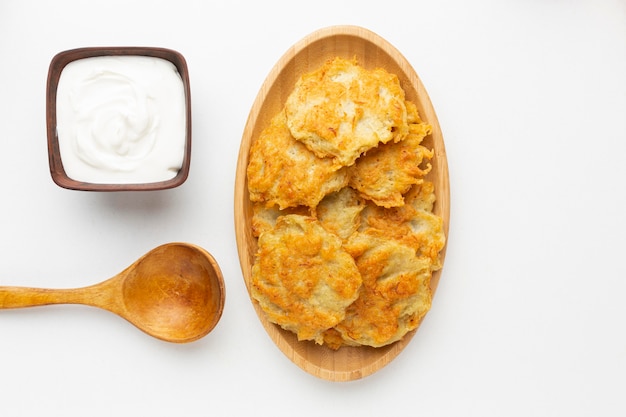 Bovenaanzicht heerlijk eten met zure room