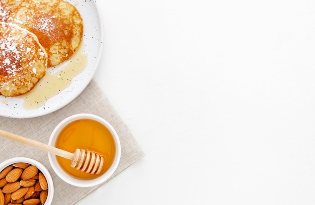 Bovenaanzicht heerlijke pannenkoeken voor ontbijt kopie ruimte