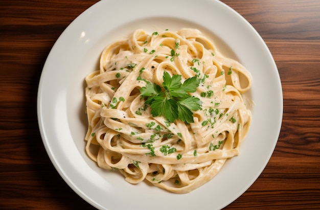 Bovenaanzicht heerlijke pasta op tafel