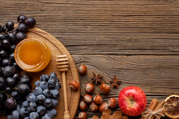 Bovenaanzicht herfst noten en fruit kopie ruimte