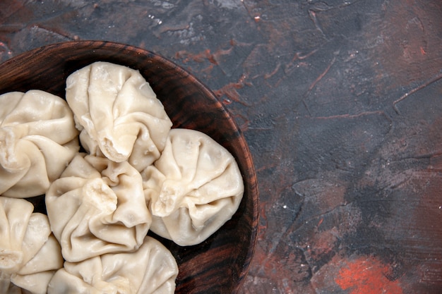 Bovenaanzicht khinkali de smakelijke khinkali op tafel