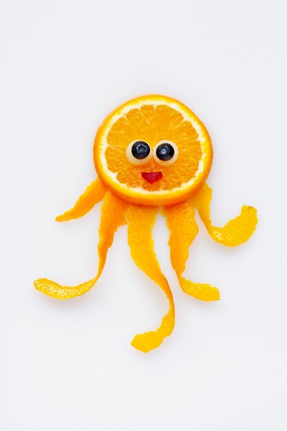 Bovenaanzicht octopus oranje op witte achtergrond