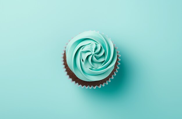 Bovenaanzicht op heerlijke cupcake