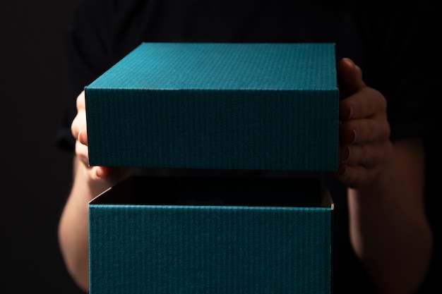 Gratis foto bovenaanzicht op mystery box-concept
