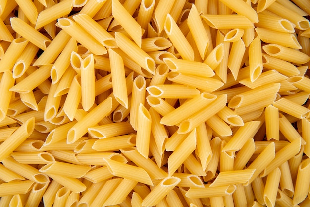 Bovenaanzicht penne pasta patroon