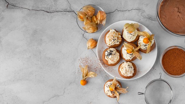 Bovenaanzicht samenstelling van heerlijk eten en ingrediënten