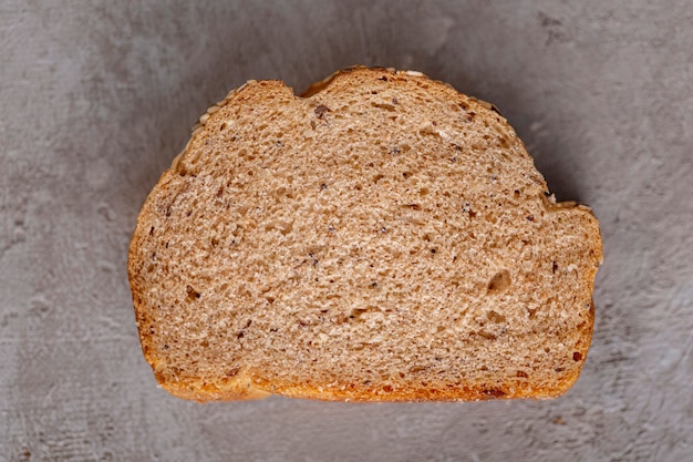 Bovenaanzicht sneetje brood