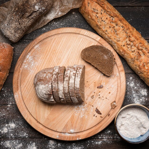 Bovenaanzicht sneetjes brood