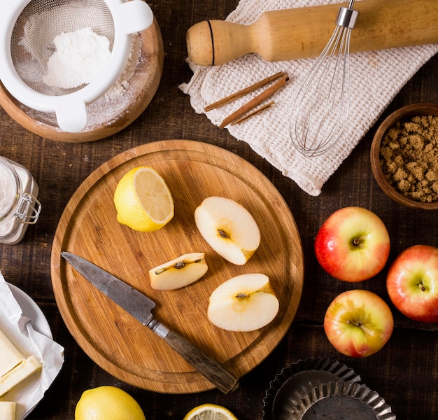 Bovenaanzicht van ingrediënten voor de maaltijd met appels