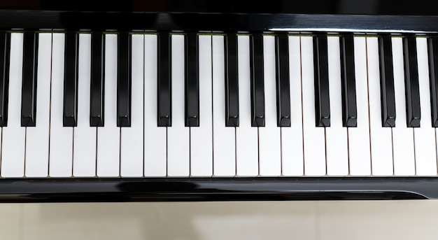 Gratis foto bovenaanzicht van pianotoetsen