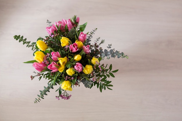 Bovenaanzicht van schattige boeket