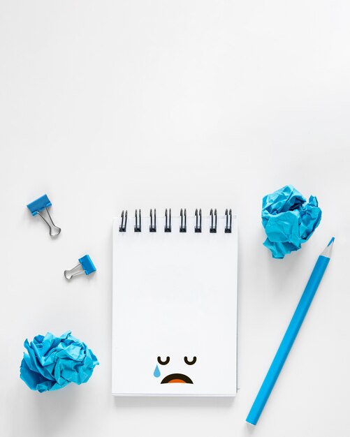 Bovenbeeld van het concept Blue Monday met kopieerruimte
