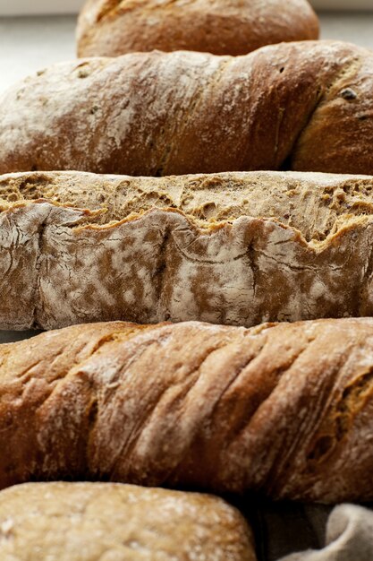 Brood op een doek