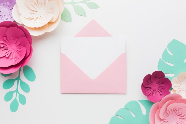 Bruiloft kaart met bloemen papier decoratie
