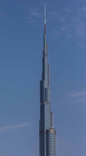 Burj Khalifa-toren. Deze wolkenkrabber is met 828 meter het hoogste kunstmatige bouwwerk ter wereld. Voltooid in 2009.