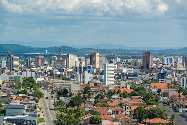Campina grande, paraiba, brazilië op 21 april 2021. gedeeltelijk uitzicht op de stad.