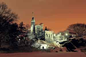 Gratis foto central park belvedere castle 's nachts in de winter in midtown manhattan new york city