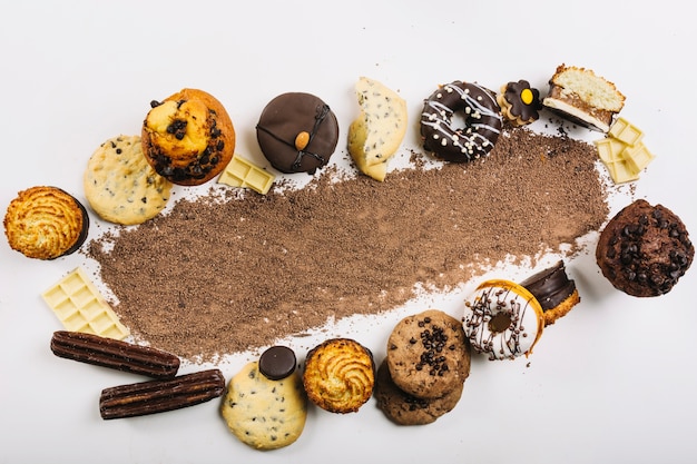 Gratis foto chocolade daalt tussen snoepjes