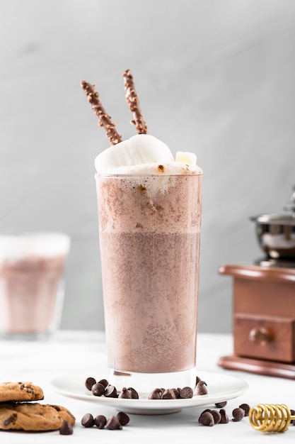 Gratis foto chocolade milkshake van de close-up