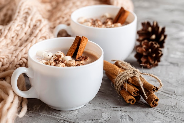 Gratis foto close-up beeld van heerlijke warme chocolademelk