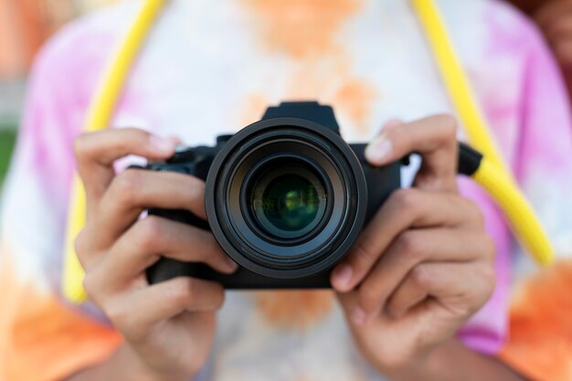 Close-up handen met camera