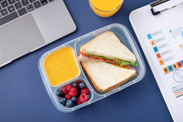 Close-up op lunchboxen met heerlijk eten