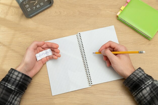 Close-up op stilleven van harde examens