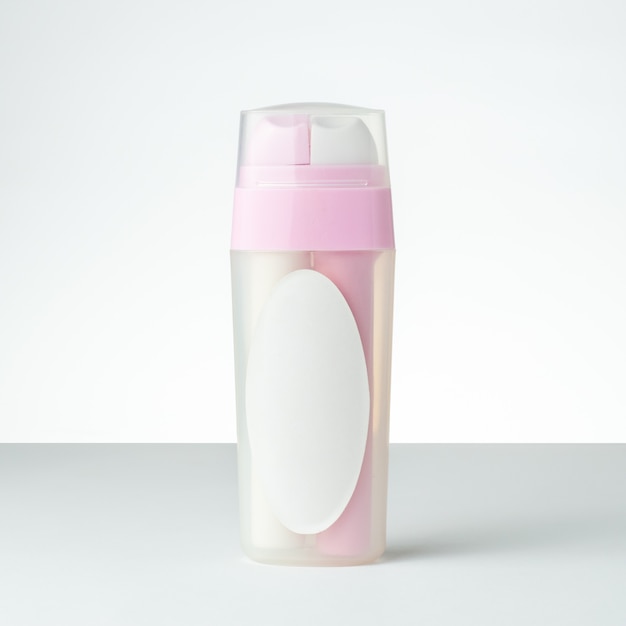 Close-up shot van een product voor vrouwelijke hygiëne met ruimte voor uw tekst