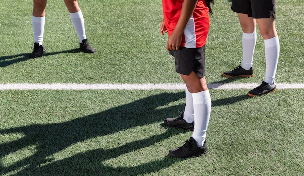 Close-up spelers op voetbalveld