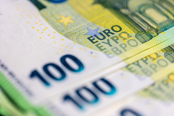 Gratis Foto close-up van eurobankbiljetten financieel concept geld achtergrond