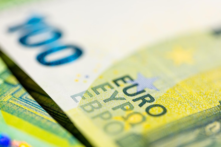 Gratis Foto close-up van eurobankbiljetten financieel concept geld achtergrond