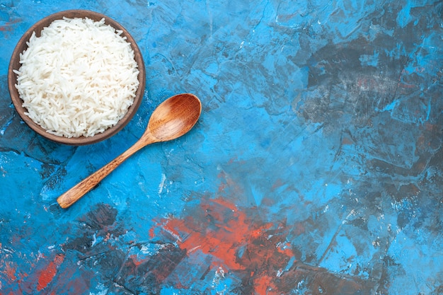 Gratis foto close-up van heerlijke rijstmaaltijd op plaat