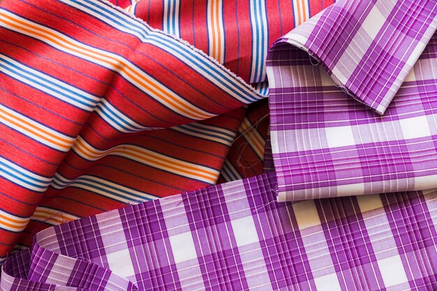 Close-up van het materiaal van de plaid en strepenpatroonstof