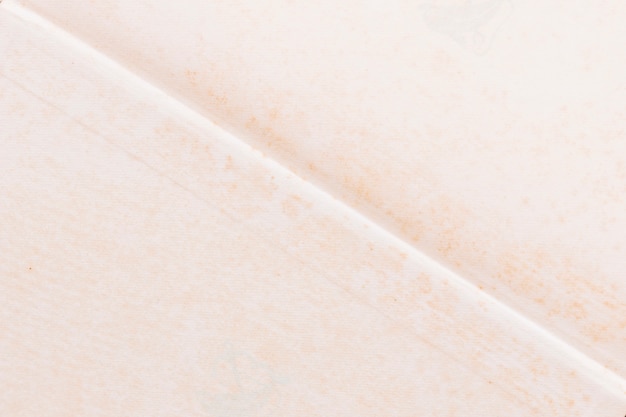 Close-up van lege witte grunge papier met grensoverschrijdende lijn